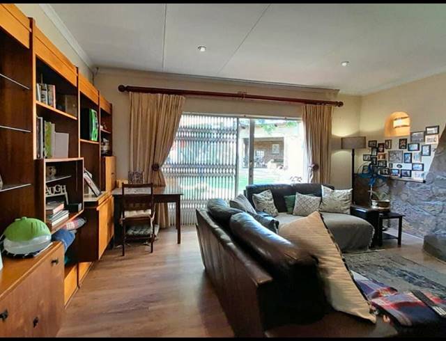 3 BEDROOM HOUSE FOR SALE IN BIRCHLEIGH